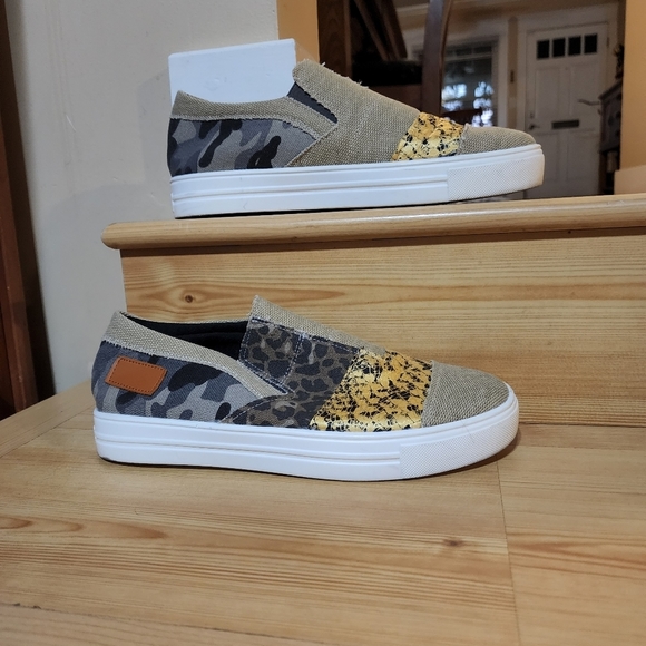 Rosy Women's Khaki Patchwork Leopard Sneakers - Picture 2 of 8